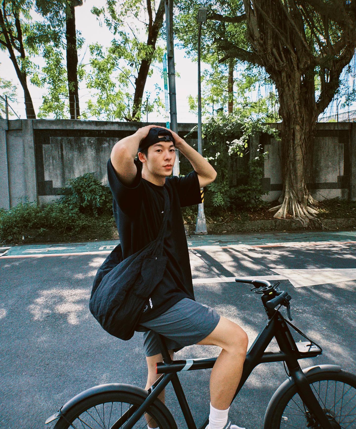 许光汉低调入伍影迷错愕至少提前通知一下啊